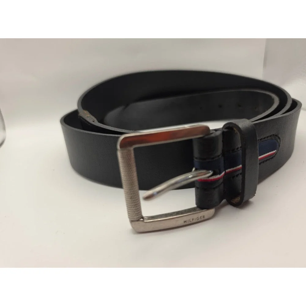 Tommy Hilfiger Mens Black Leather Belt Flag Ribbon Detail Silver Buckle 64 inch